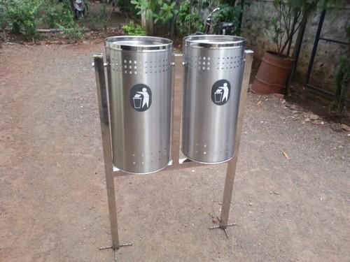 Duo Pole Bin 100 Ltr Capacity without hood
